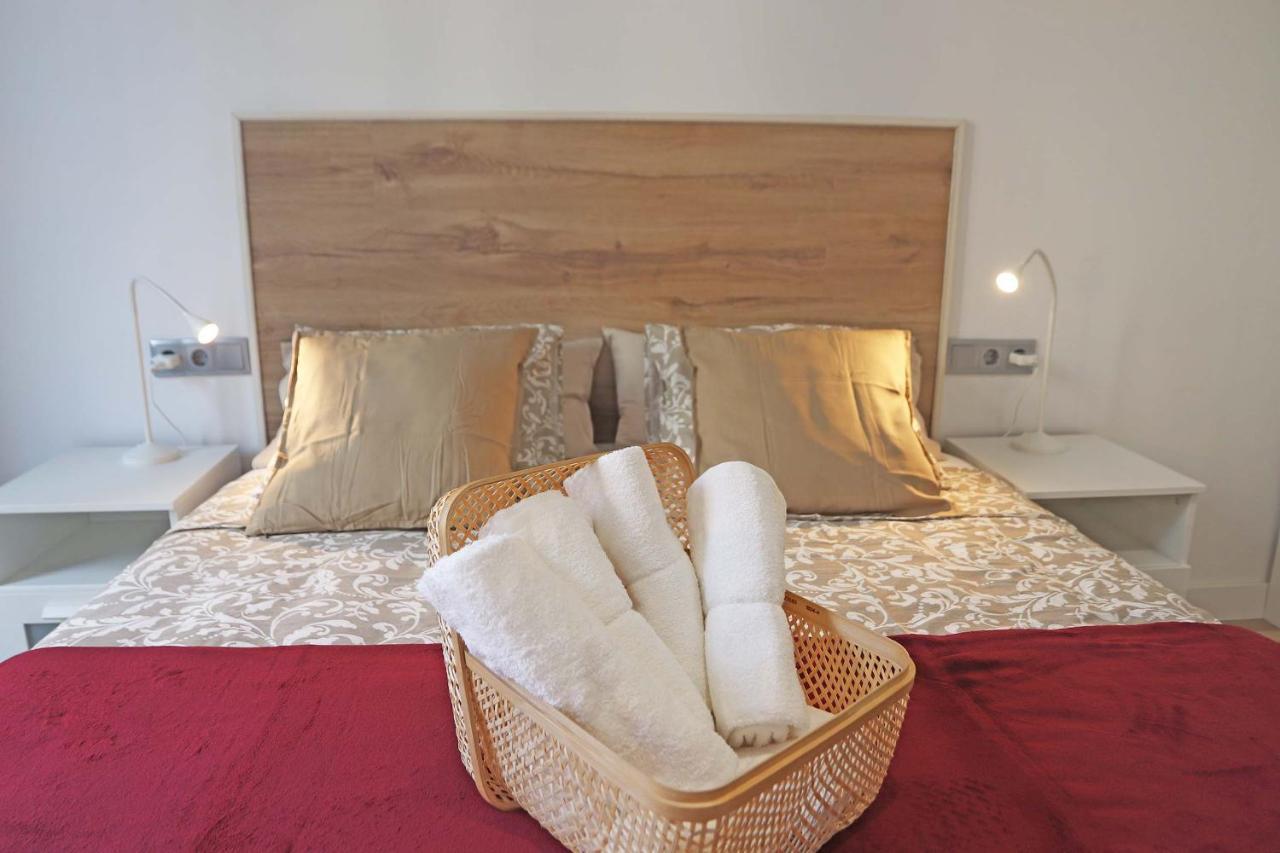 Hostal Gracia Барселона Екстериор снимка